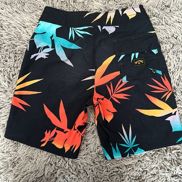 Boys Billabong Swim Trunks - Picture 2 of 5